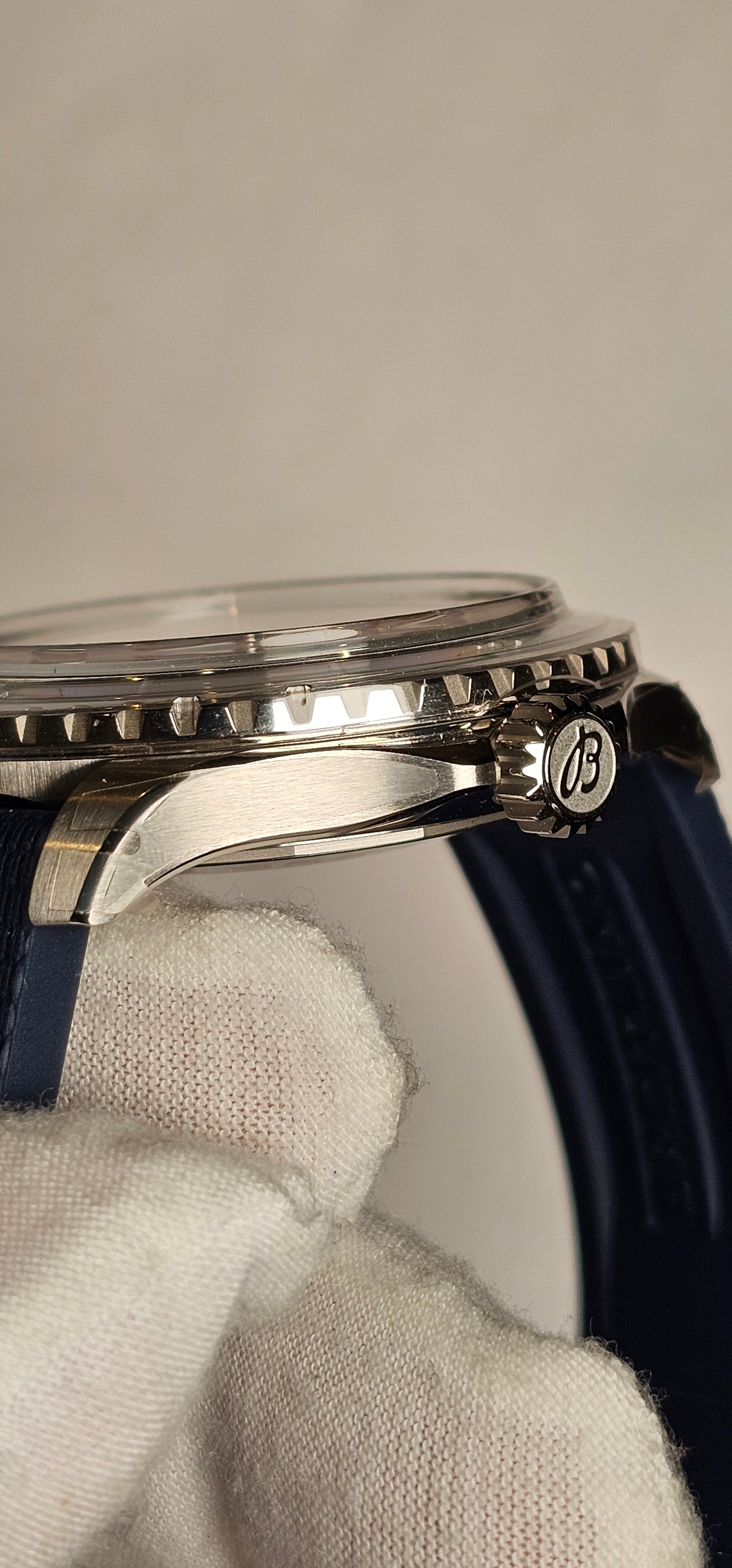 ***SOLD***Breitling Superocean 44 Reference #A17376 — Rubber Strap, Box & Papers