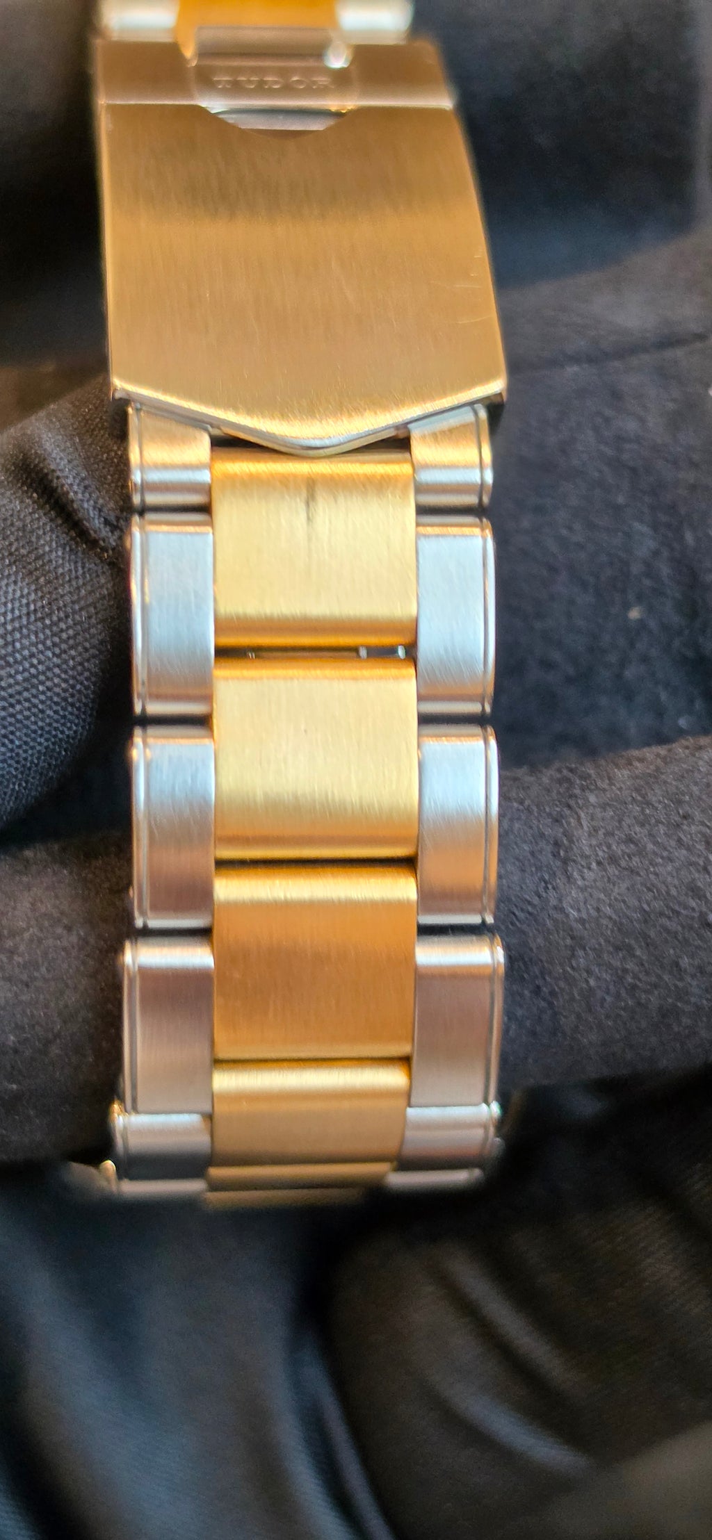 Tudor Black Bay S&G Reference #79733N — Champagne Dial, 18K Gold Bezel & Center Links