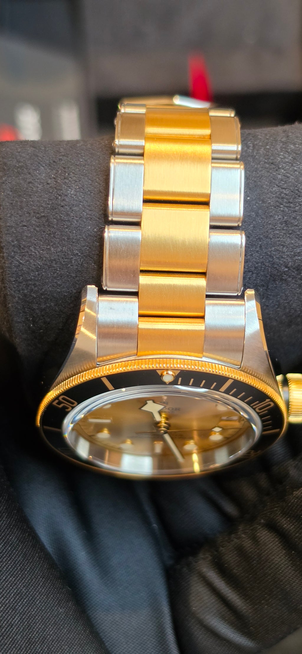 Tudor Black Bay S&G Reference #79733N — Champagne Dial, 18K Gold Bezel & Center Links