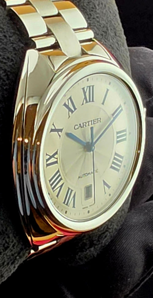 Cartier Clé de Cartier WSCL0007 angled dial and case
