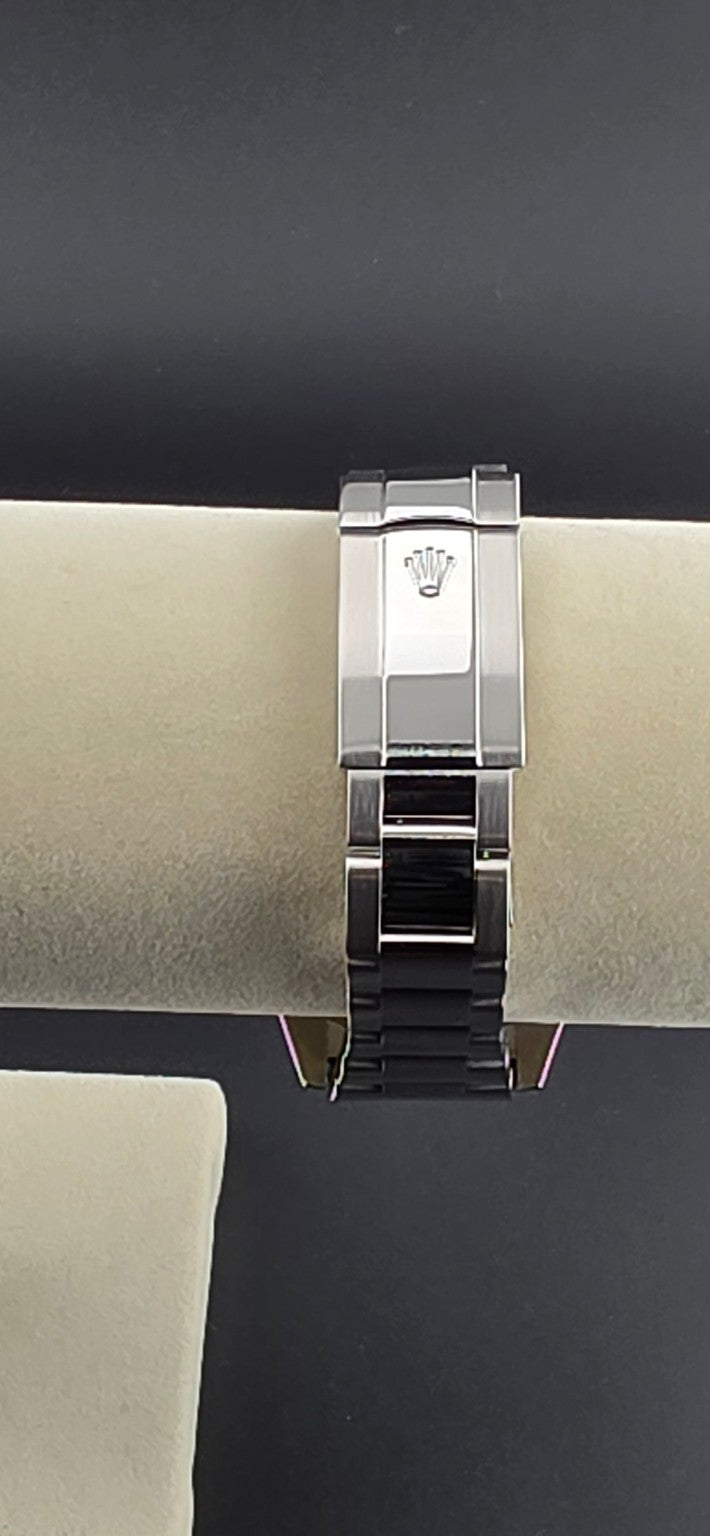 Rolex Datejust 41 116300 Oyster bracelet rear view