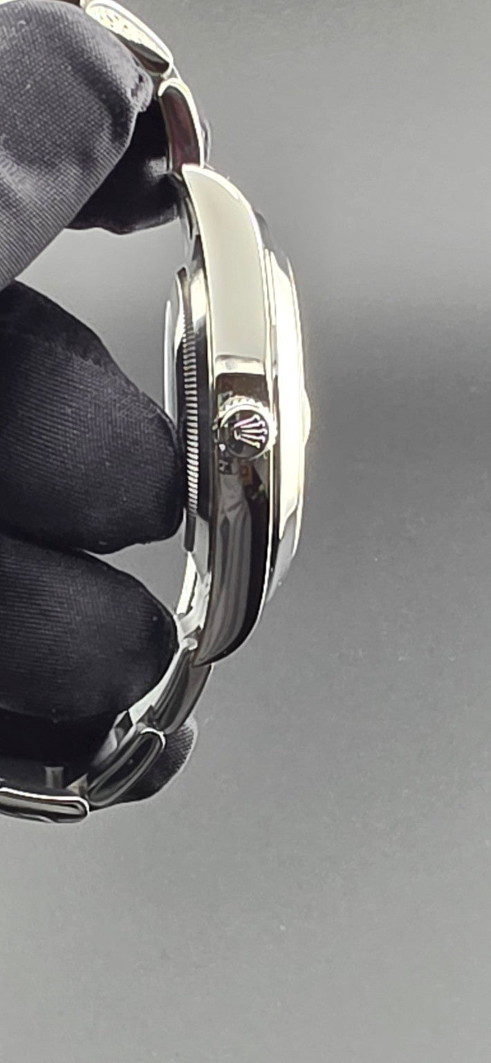 Rolex Datejust 116300 stainless steel case profile